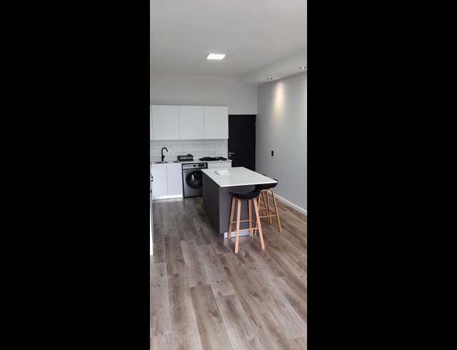 2 BEDROOM PROPERTY TO RENT IN BLOUBERG BEACHFRONT